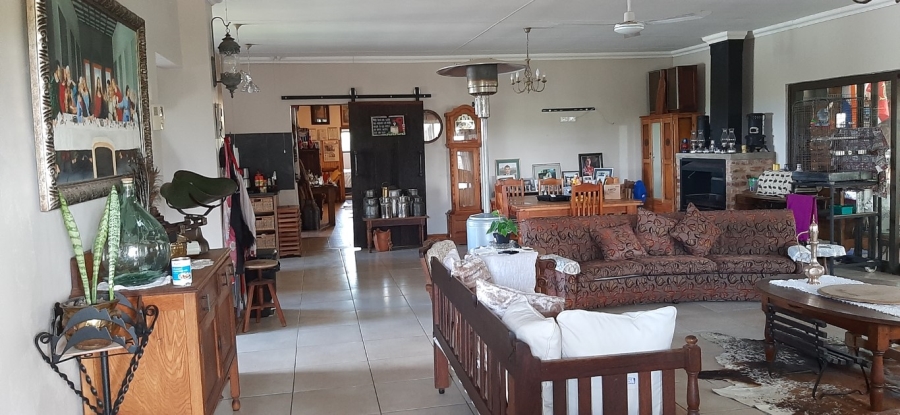 Commercial Property for Sale in Geelhoutboom AH Western Cape